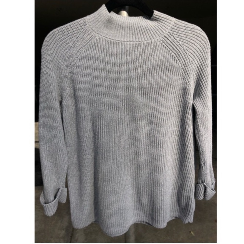 Grey GAP sweater